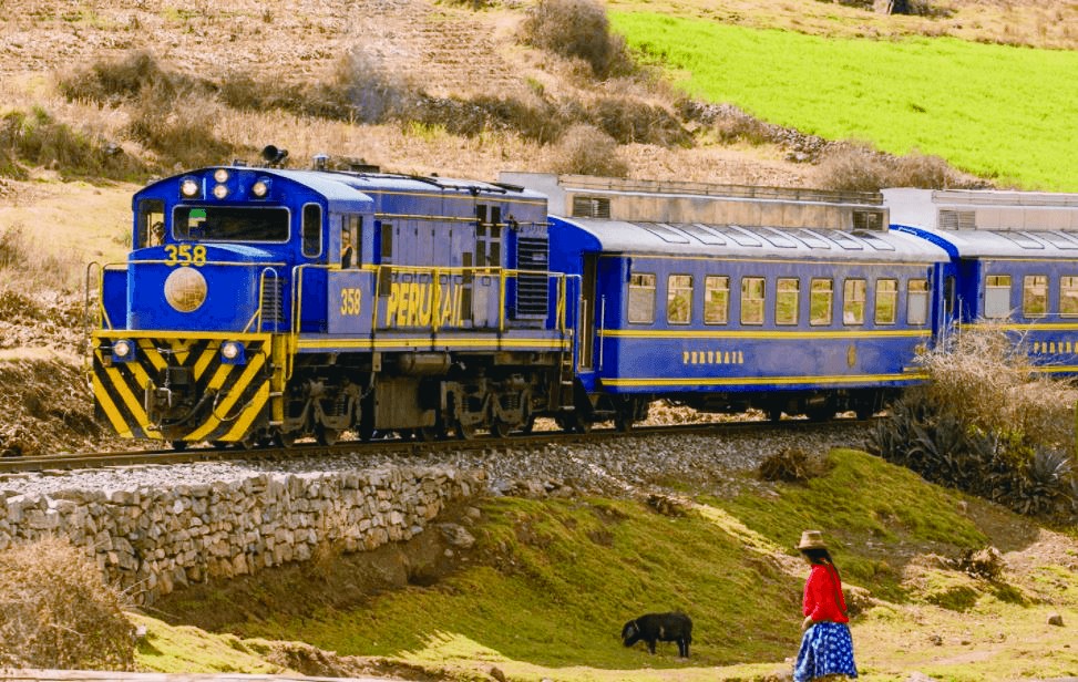 坐景观列车穿越印加文明