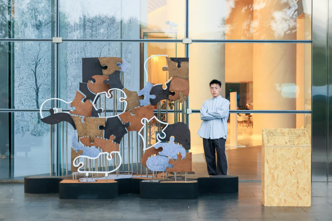 《生态拼图》环保艺术装置于启皓中心揭幕
