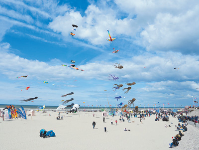 法国贝尔克举办第三十七届国际风筝节